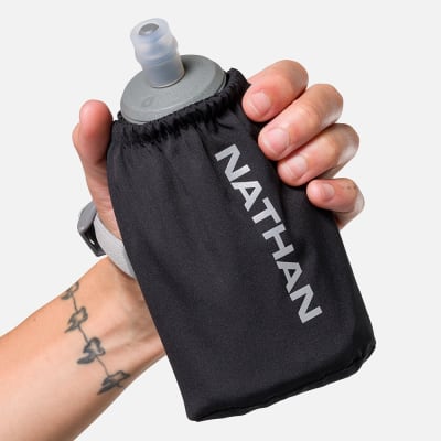 Nathan Pinnacle Botella Portátil- 18 oz