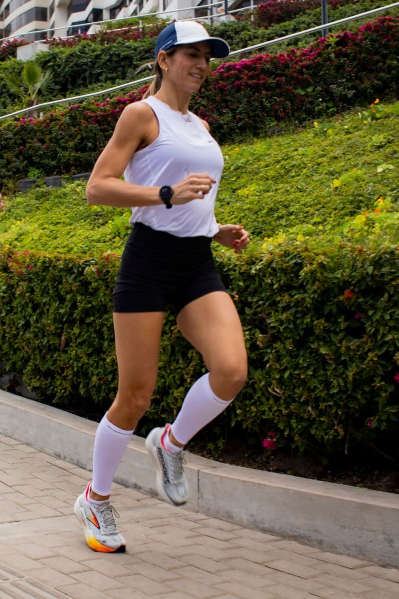 BunnyHop Pantorrillera Blanca3