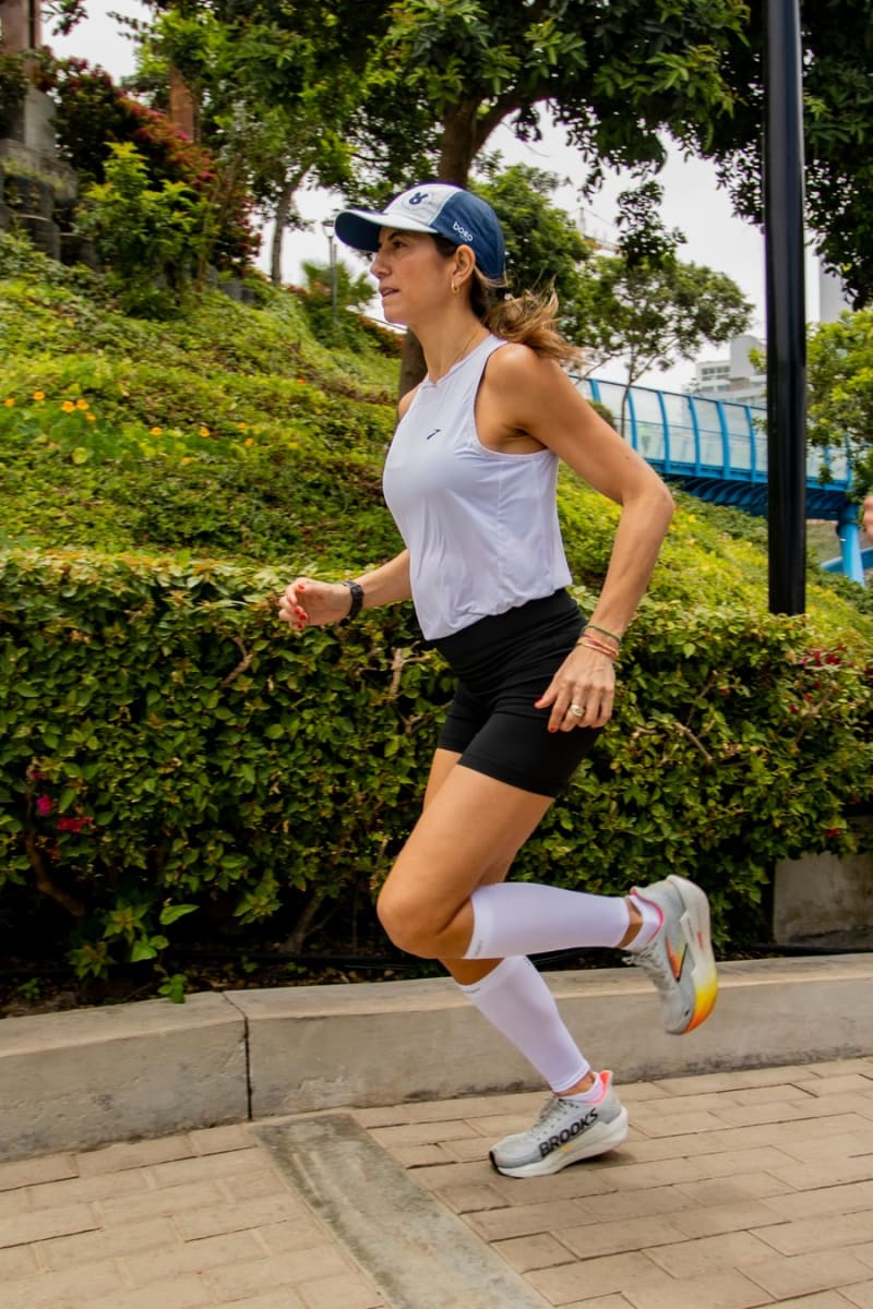 BunnyHop Pantorrillera Blanca2