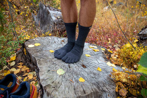 Injinji Media TRAIL Midweight Crew Coolmax Granite2