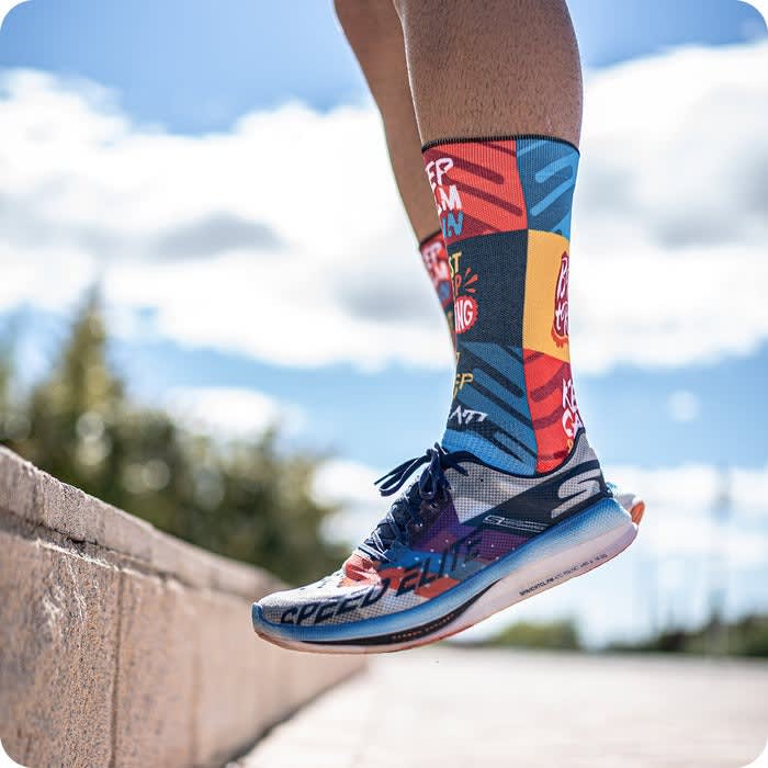 Wabiks Medias Born  to Run Azul/Rojo3