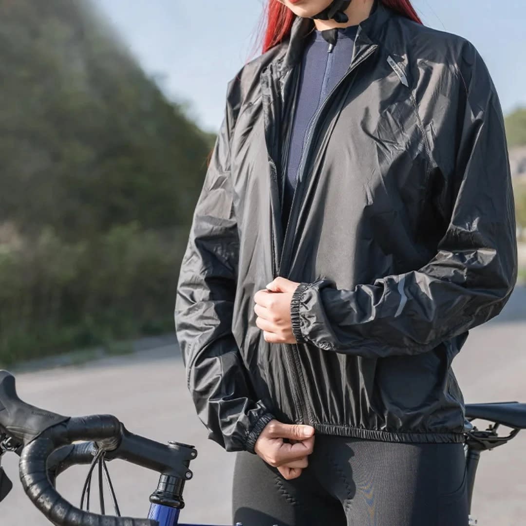 RockBros Casaca Cortaviento Ultraligera Negro4