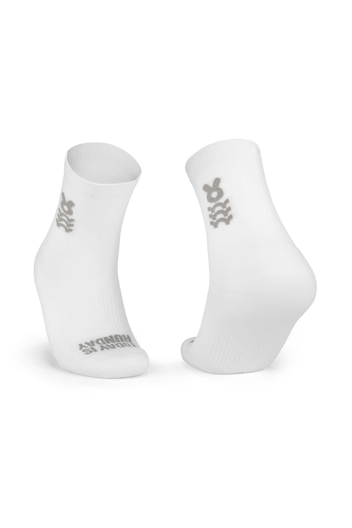 Bunnyhop Medias Today is Runday Blanco1