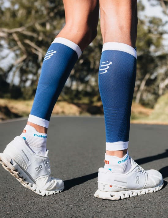 Compressport Pantorrillera R2 3.0 Azul/Blanco2