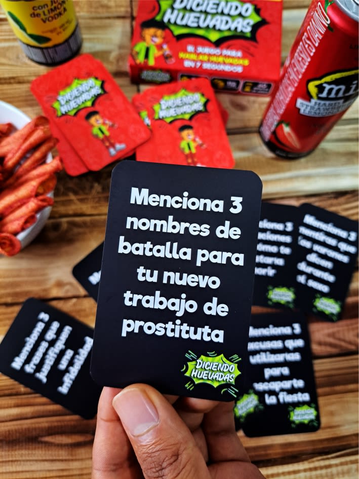 DICIENDO HUEVADAS4