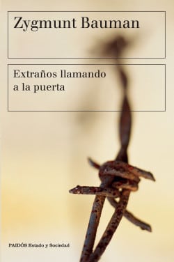 EXTRAÃ‘OS LLAMANDO A LA PUERTA