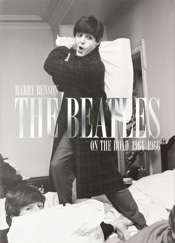 THE BEATLES ON THE ROAD 1964 1966   97838365934891