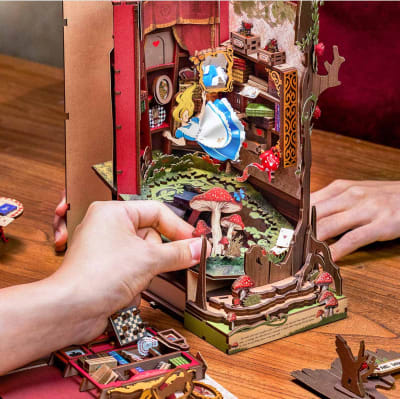 Separador Libros Fall Into Wonder Rolife