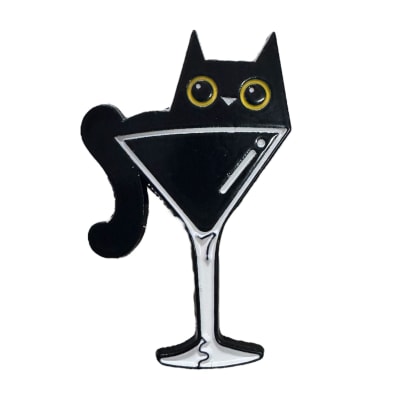Gato Negro en Copa Martini Pin Broche