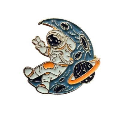 Astronauta en la luna Pin Prendedor
