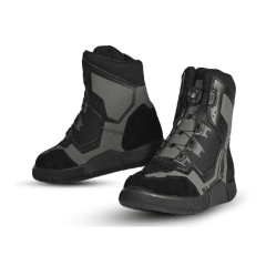 BOTA PARA MOTO KORE BLEND NEGRO GRIS CON SISTEMA DE AJUSTE BOA