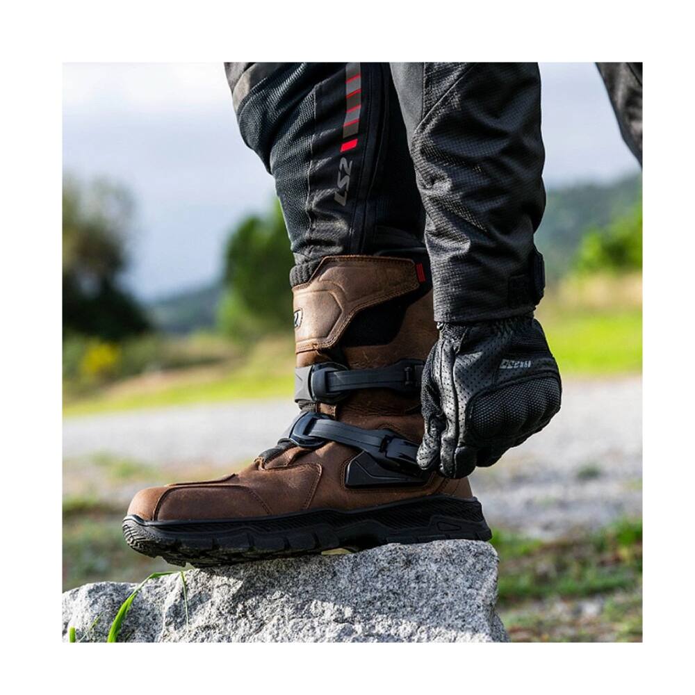 BOTA PARA MOTO LS2 ADVENTURE CAFÉ WP HOMBRE4