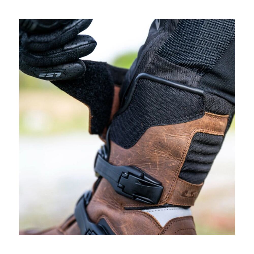 BOTA PARA MOTO LS2 ADVENTURE CAFÉ WP HOMBRE3