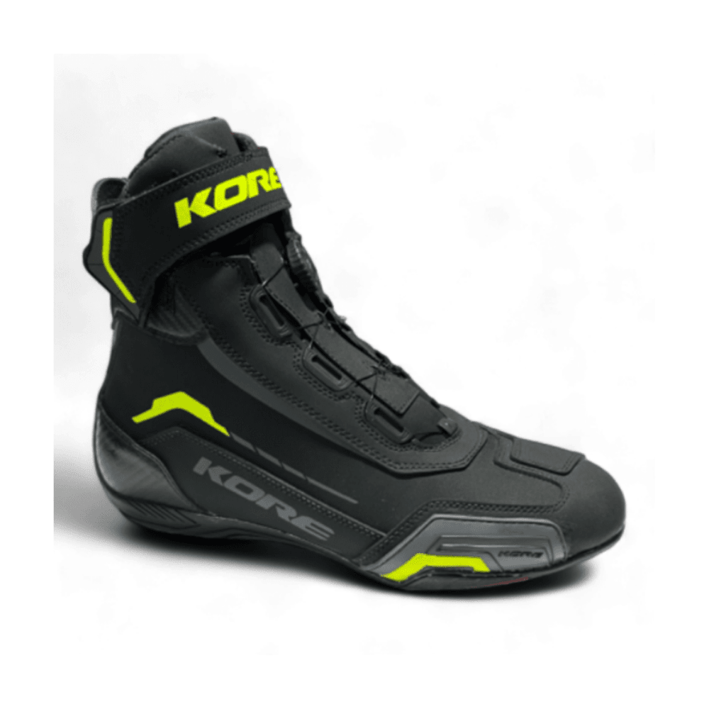 BOTA PARA MOTO KORE RAPID CON PROTECCIONES NEGRA Y AMARILLO FLÚOR2