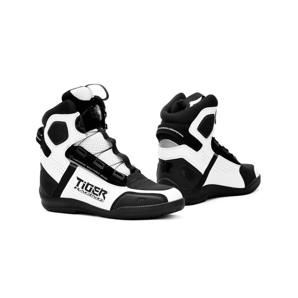 BOTAS URBANAS PARA MOTO TR TIGER R1 BLANCAS Y NEGRAS CON AJUSTE ROTATIVO3