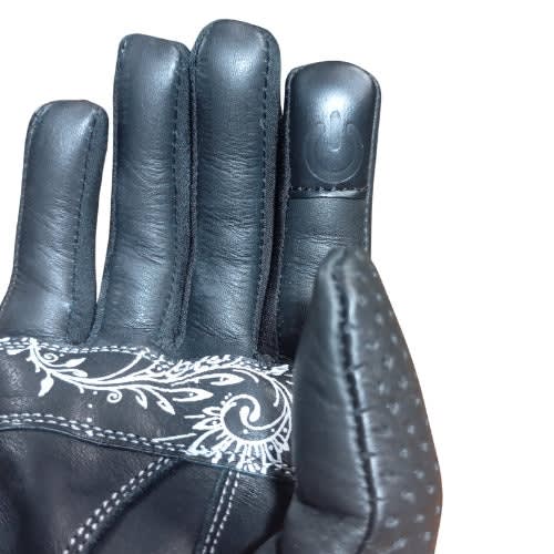 GUANTES WINDESIGN CUERO MUJER DETALLES BLANCOS | ELEGANCIA Y PROTECCIÓN EN CADA VIAJE3