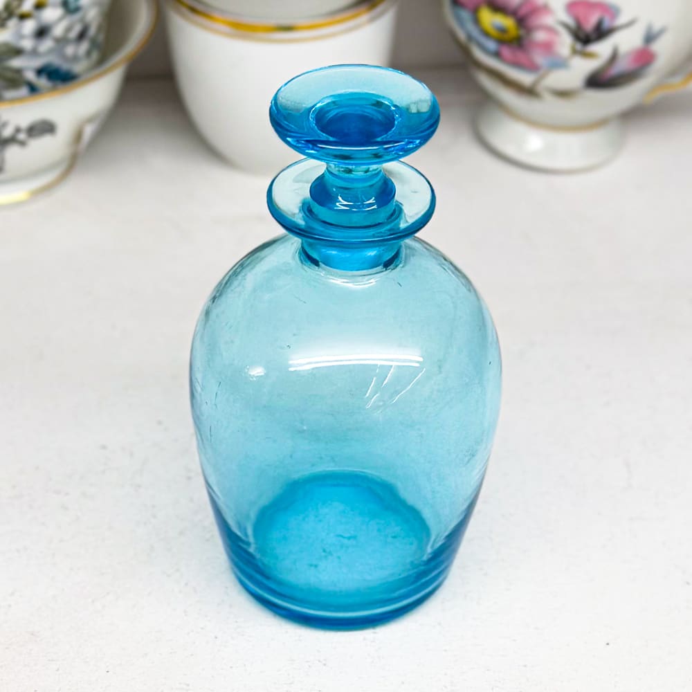 Botella celeste de cristal - 12cm2