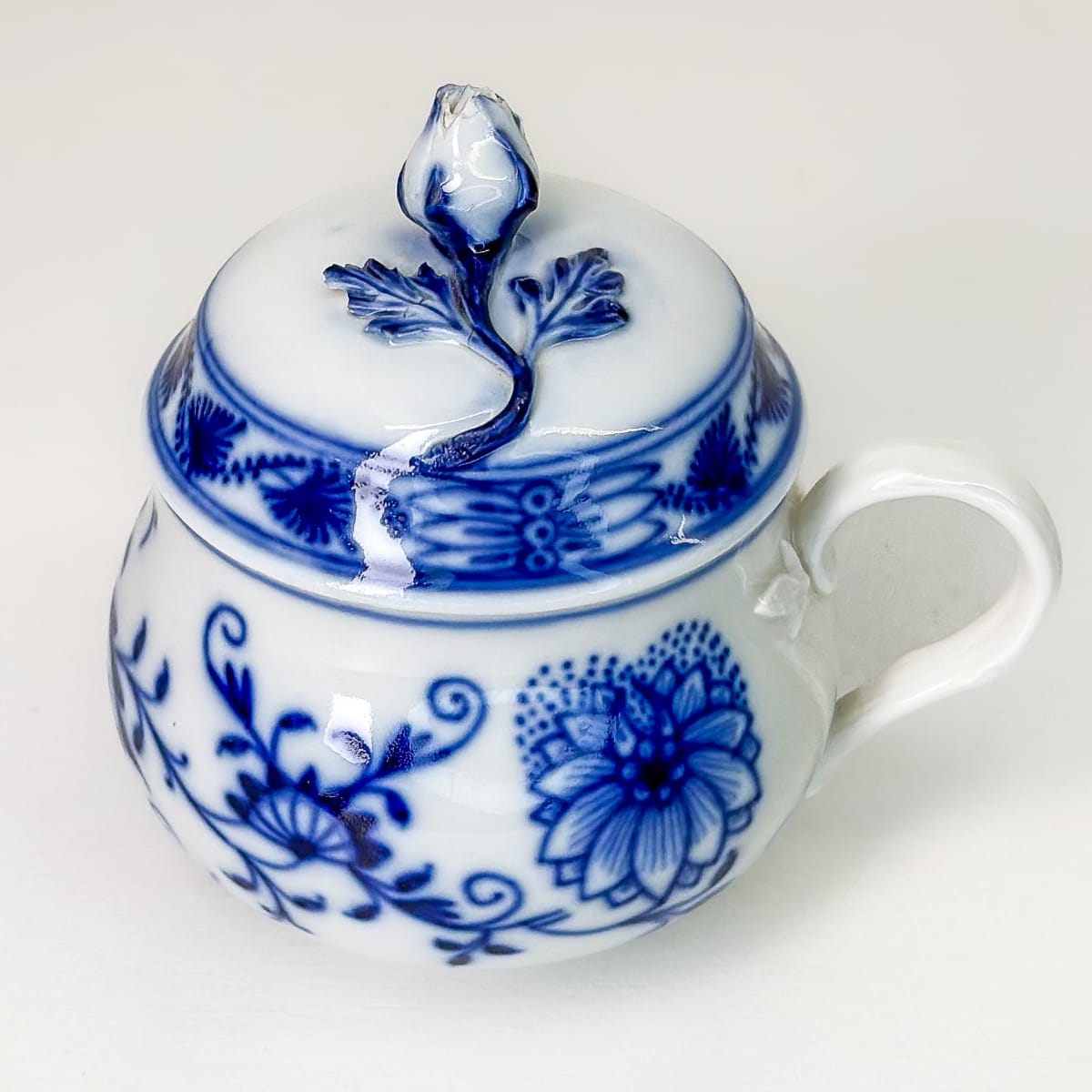 Taza con tapa Meissen - 9cm2