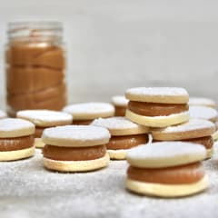Bandeja de alfajores de maicena mini