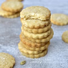 Mantecados de cardamomo y naranja