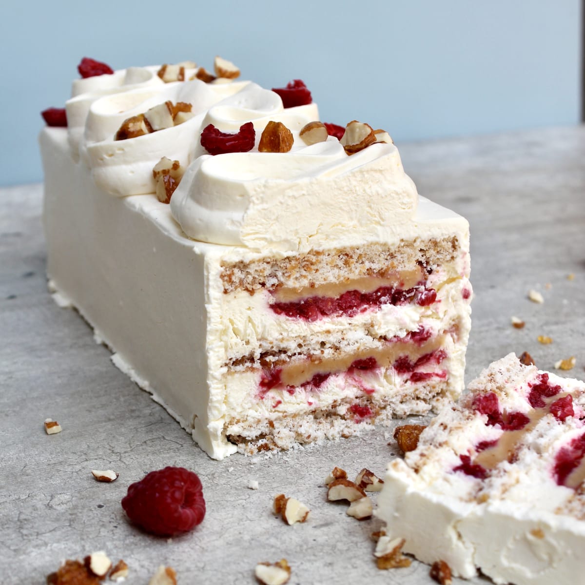 Barra merengue almendrado, frambuesa y manjar2