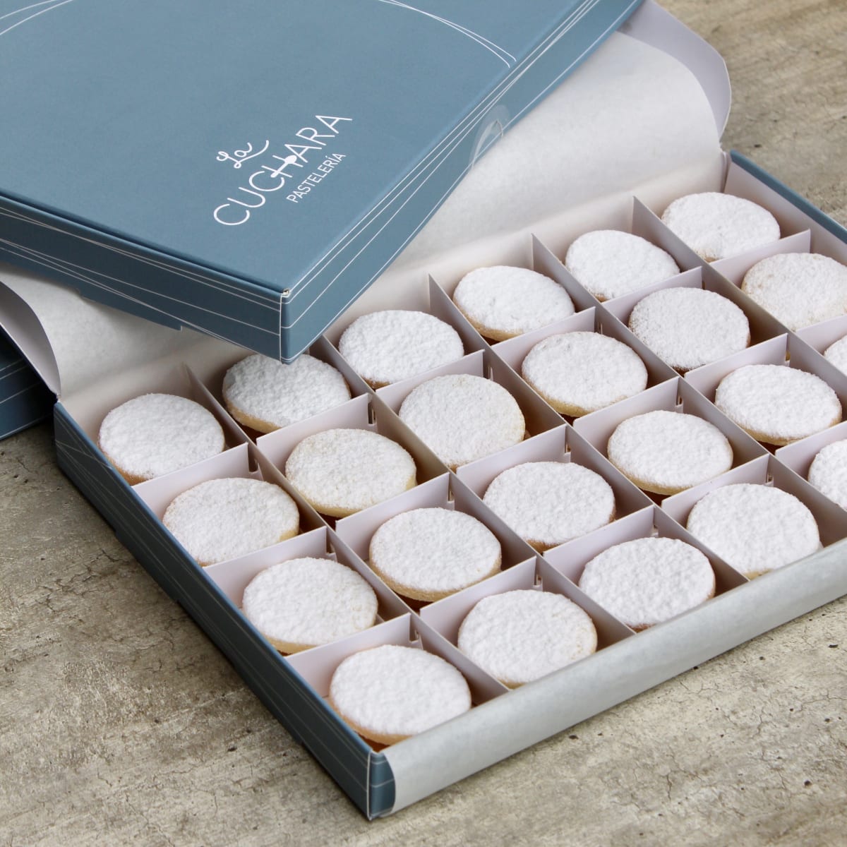 Caja 24 alfajores de maicena1