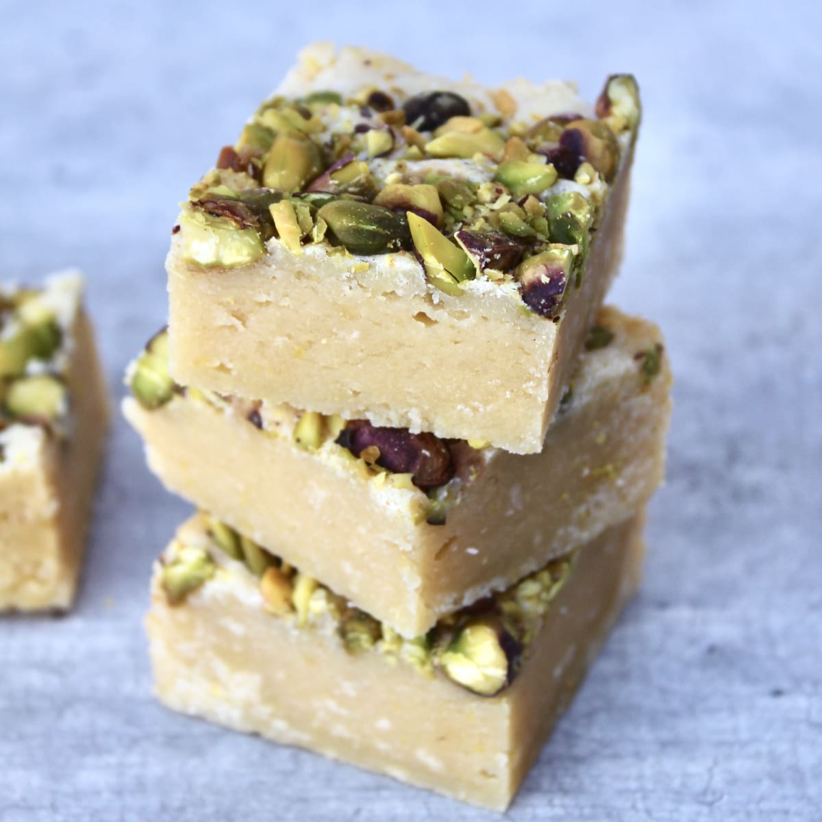 Blondie de limón y pistachos1