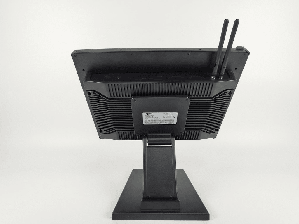 AIO ALL IN ONE NEGRO Industrial Metálico I3-5005U 8GB SSD120GB Táctil 10puntos 1024x768 WIFI RED Sin Sistema Base Z2