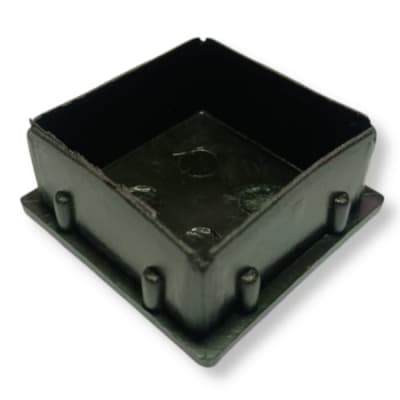 Regatón Plástico Tapa Perfil (Taco) 75 x 75 mm. Interior Negro1