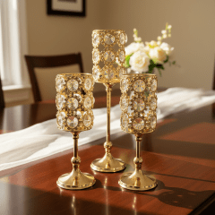 SET DE TRES CANDELABROS DORADOS ALABAMA