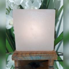 LAMPARA DE SAL BLANCA CUBO