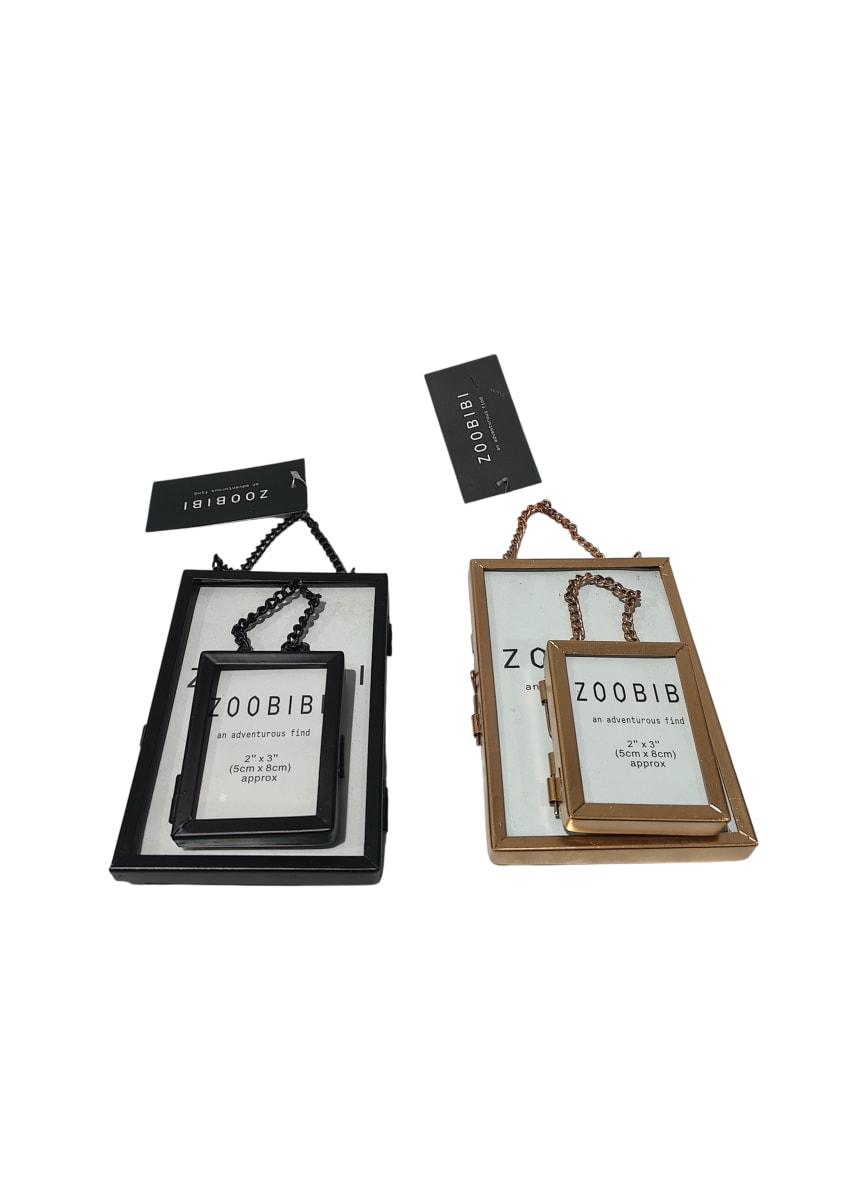 SET DE DOS PORTAFOTOS COLGANTES1