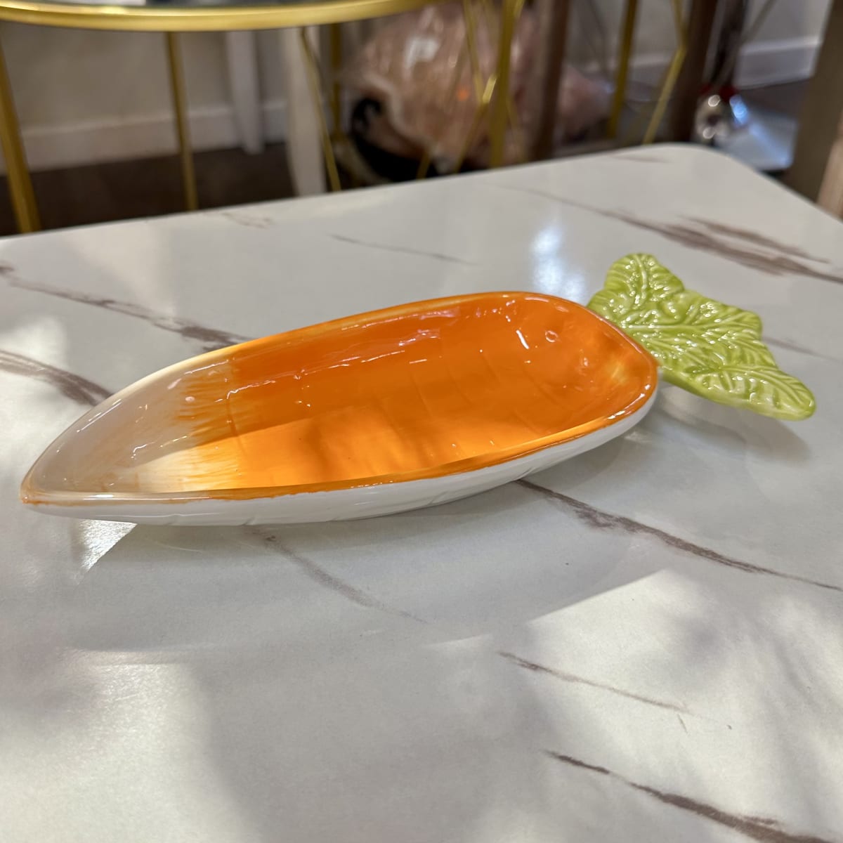 FUENTE DE CERAMICA FORMA ZANAHORIA1