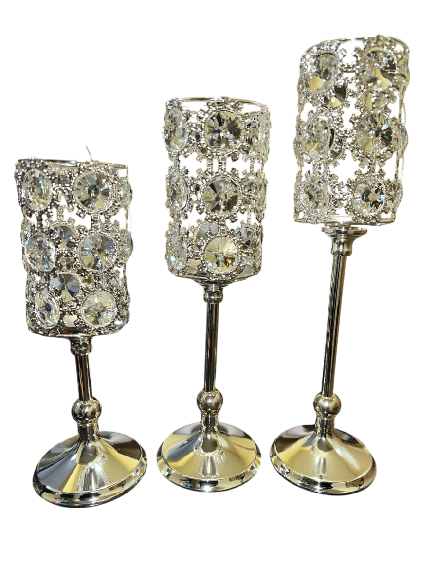 SET DE TRES CANDELABROS PLATEADOS MAINE3