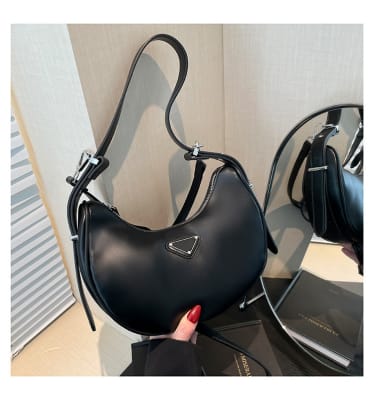 Cartera  Oval  Negro1