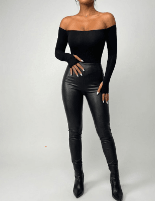 Polera manga larga Negro hombros descubiertos para mujer1