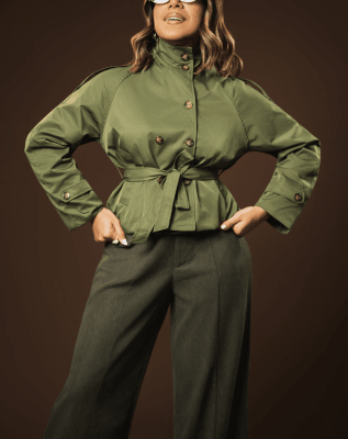 Gabardina Corta Verde Berlín Mujer Otoño Invierno1