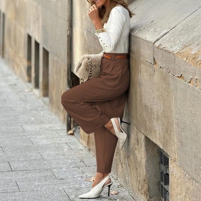 Pantalón Zara Ancho Marron con Pinzas y Cinturón1