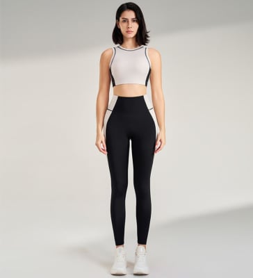 Conjunto Halter Leggins y Peto  Sujetador Negro2