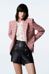 Short de Cuerina Negro Mujer con Botones Dorados