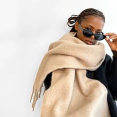 Bufanda Oversize de Lana Mujer Beige con Flecos