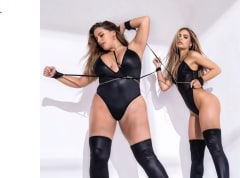 Body Negro de Cuerina Mujer con Accesorios de Cadena