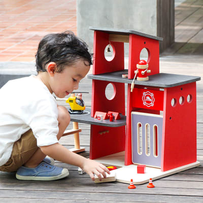 Estación de bomberos madera
