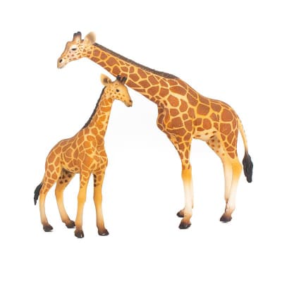 Jirafas mamá y bebé1