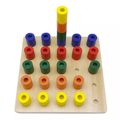 Tablero con pinchos de madera Montessori1