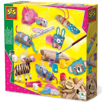 Creaciones de animales con trozos de madera