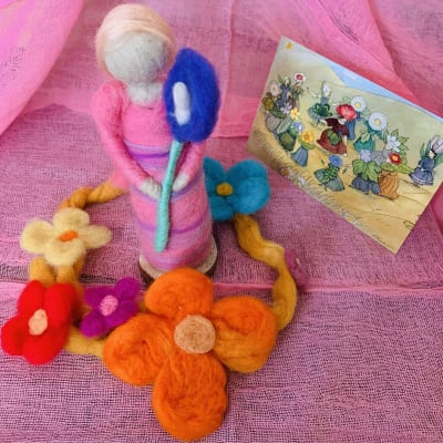 Estación hada primavera I de vellón con cesta1