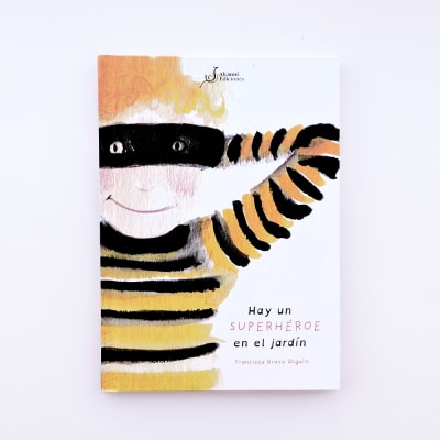 Hay un superhéroe en el jardín1