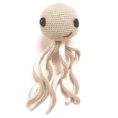Muñeco animal amigurumi Pulpo gris1