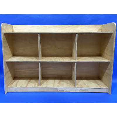Mueble organizador de madera con 6 espacios